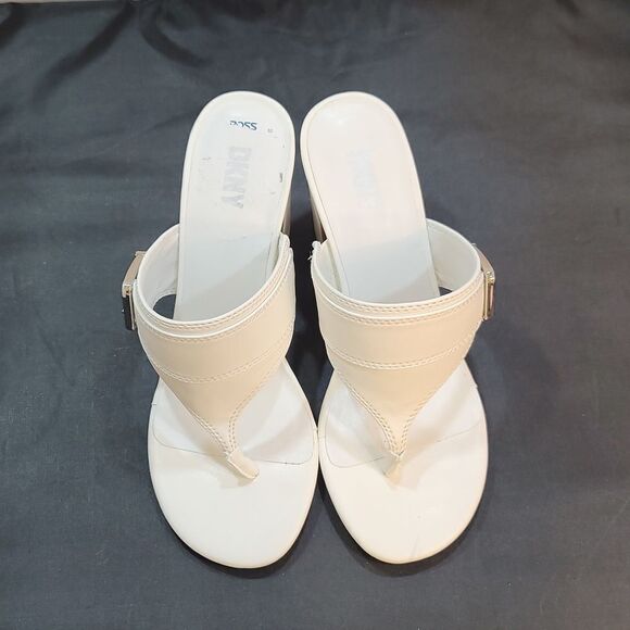 BRAND NEW DKNY BLOCK HEEL THONG SANDAL - Picture 2 of 16